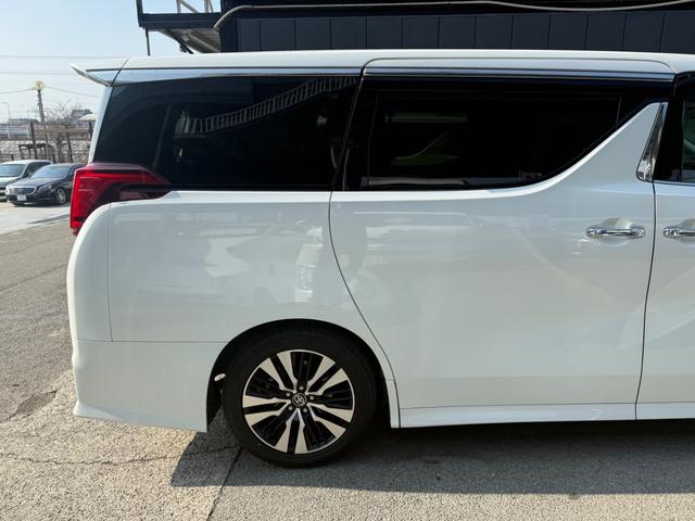 アルファード ２．５Ｓ　Ｃパッケージ　ＢＳＭ　デジタルインナーミラー　サンルーフ　オットマン　メモリーシート　スマートキー　電動シート　アップルカープレイ　フルセグＴＶ　ＥＴＣ（15枚目）