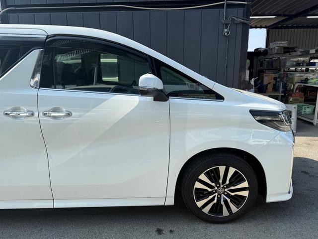 アルファード ２．５Ｓ　Ｃパッケージ　ＢＳＭ　デジタルインナーミラー　サンルーフ　オットマン　メモリーシート　スマートキー　電動シート　アップルカープレイ　フルセグＴＶ　ＥＴＣ（16枚目）