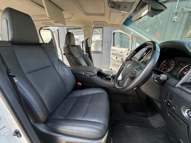 アルファード ２．５Ｓ　Ｃパッケージ　ＢＳＭ　デジタルインナーミラー　サンルーフ　オットマン　メモリーシート　スマートキー　電動シート　アップルカープレイ　フルセグＴＶ　ＥＴＣ（19枚目）