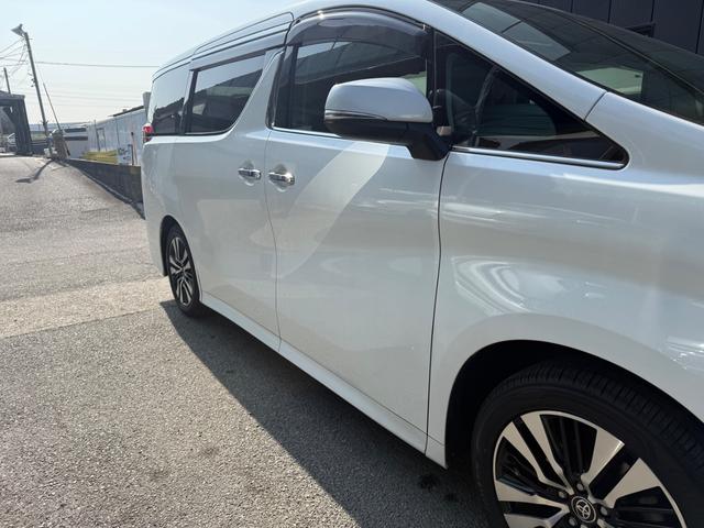 アルファード ２．５Ｓ　Ｃパッケージ　ＢＳＭ　デジタルインナーミラー　サンルーフ　オットマン　メモリーシート　スマートキー　電動シート　アップルカープレイ　フルセグＴＶ　ＥＴＣ（59枚目）