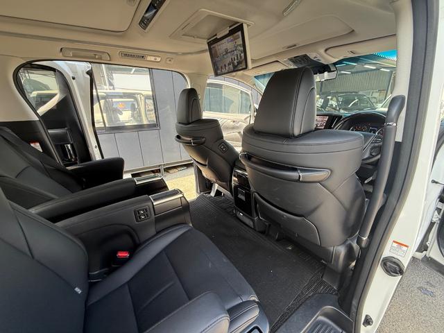 アルファード ２．５Ｓ　Ｃパッケージ　ＢＳＭ　デジタルインナーミラー　サンルーフ　オットマン　メモリーシート　スマートキー　電動シート　アップルカープレイ　フルセグＴＶ　ＥＴＣ（71枚目）