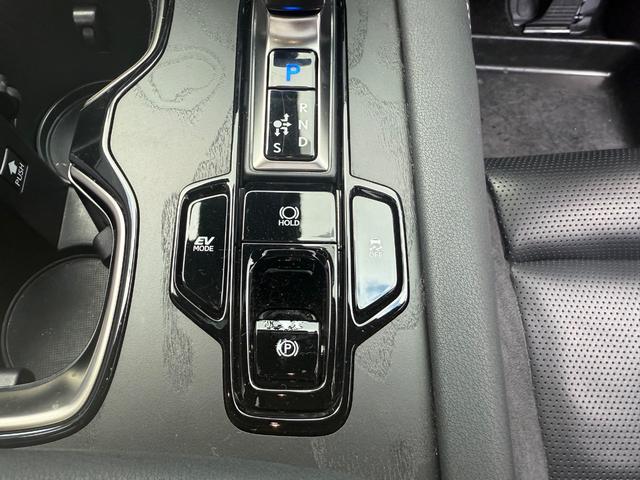 ���Q�b�W�X�y�[�X�́A����g���ɂ͏\���ȃX�y�[�X���m�ۂ��Ă��܂��B�J�������L���ς݉��낵���y�ɂł��܂��B�o���G�[�V�����L���ȁA���܂��܂Ȏg�����ɑΉ����܂�