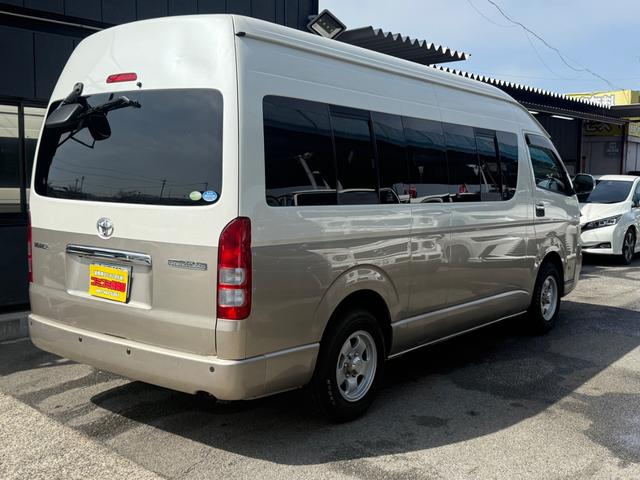 ���X�͖��T�s���钆�ÎԃI�[�N�V��������A���X�^�b�t�����Ԃ��m�F������ł��Ԃ��d����Ă��܂��B���̒����猵�I�������Ԃ�ቿ�i�̂Ƃ��Ɏd����Ă��܂��̂ŁA�ቿ�i�E���i���Ȓ��ÎԂ����񋟂��Ă���܂��B