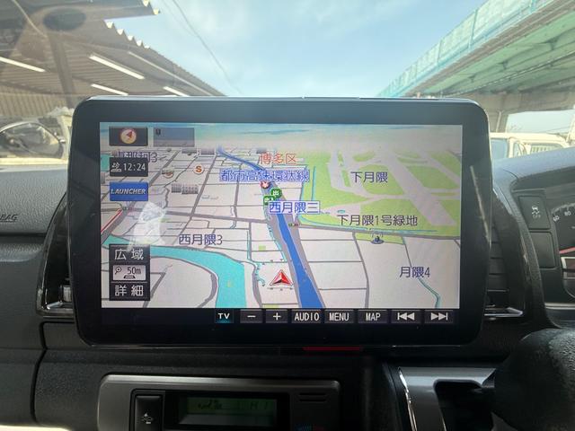 ���C�g�����ɂ͎��M������܂��B�@�ׂȋ@�B���g���ăR�[�e�B���O��