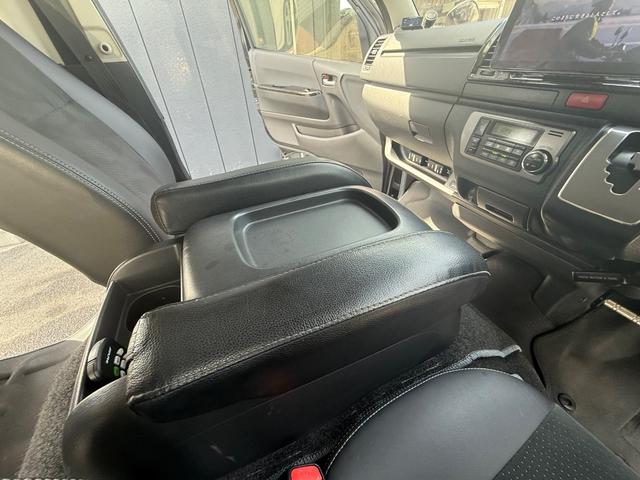 �R�~�R�~�N���u�́A�A�N�Z�X���₷�������R���������A������`�߂��ɗ��n���Ă��܂��B�̔��o���L�x�ȃX�^�b�t���A���q�l�̂��N���}�I�т�����`���������܂��̂ł��C�y�ɂ����k���������I