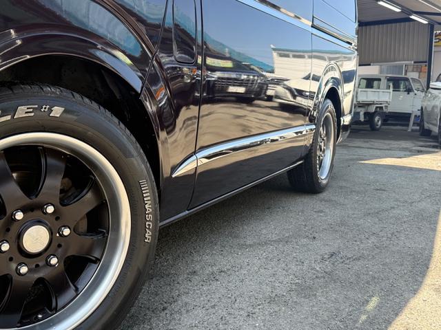 ハイエースバン ロングスーパーＧＬ　ベットキット　ホワイトレターアルミ　デジタルインナーミラー　メモリーナビ　バックカメラ　フリップダウンモニター（8枚目）