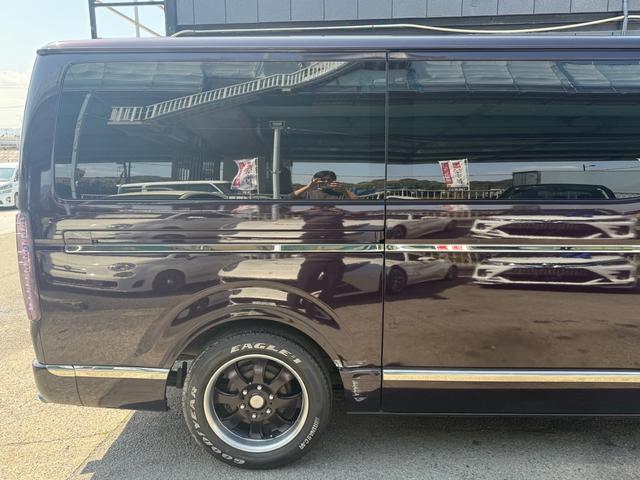 ハイエースバン ロングスーパーＧＬ　ベットキット　ホワイトレターアルミ　デジタルインナーミラー　メモリーナビ　バックカメラ　フリップダウンモニター（14枚目）