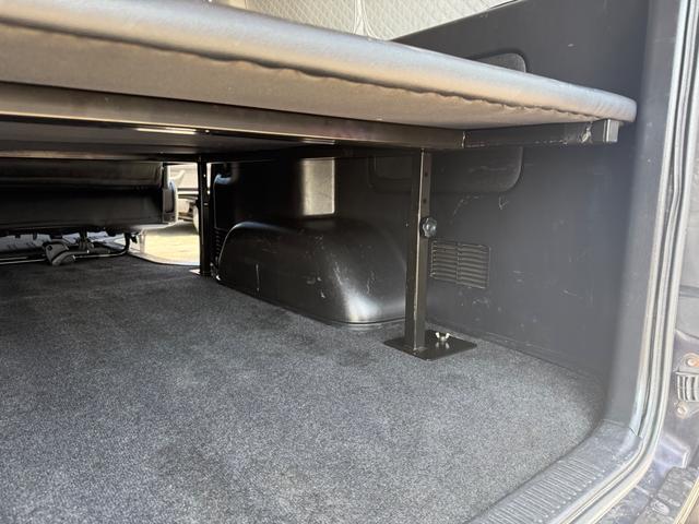 ハイエースバン ロングスーパーＧＬ　ベットキット　ホワイトレターアルミ　デジタルインナーミラー　メモリーナビ　バックカメラ　フリップダウンモニター（39枚目）