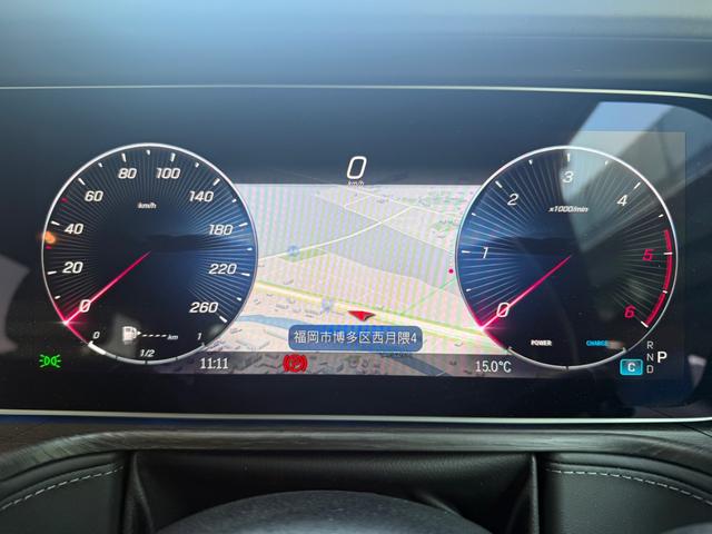 Gクラス G450d ローンチエディション ディーゼルターボ 4WD AMGラインエクステリア ボディオプションカラー Burmester3Dサラウンドシステム ボディ同色スペアタイヤリング ガラススライディングルーフ(3枚目)