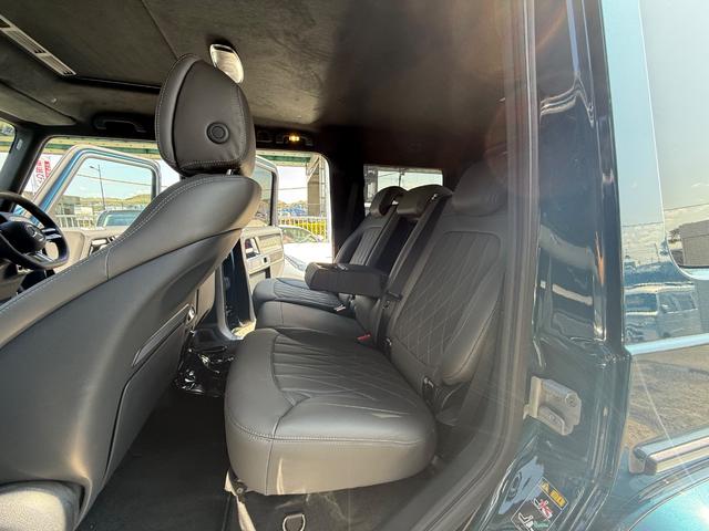 Gクラス G450d ローンチエディション ディーゼルターボ 4WD AMGラインエクステリア ボディオプションカラー Burmester3Dサラウンドシステム ボディ同色スペアタイヤリング ガラススライディングルーフ(25枚目)