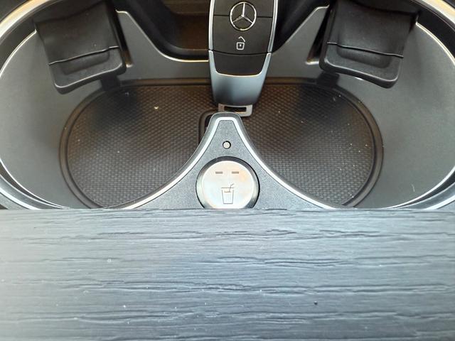 Gクラス G450d ローンチエディション ディーゼルターボ 4WD AMGラインエクステリア ボディオプションカラー Burmester3Dサラウンドシステム ボディ同色スペアタイヤリング ガラススライディングルーフ(30枚目)