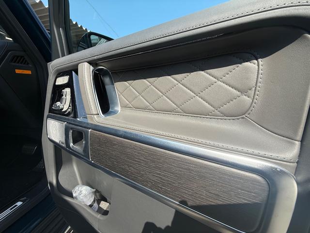 Gクラス G450d ローンチエディション ディーゼルターボ 4WD AMGラインエクステリア ボディオプションカラー Burmester3Dサラウンドシステム ボディ同色スペアタイヤリング ガラススライディングルーフ(44枚目)