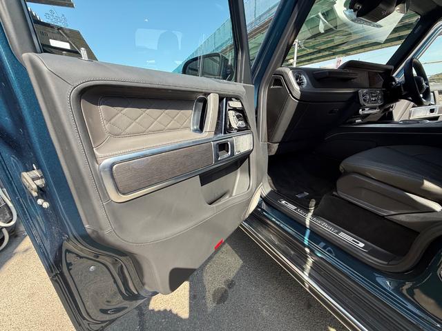 Gクラス G450d ローンチエディション ディーゼルターボ 4WD AMGラインエクステリア ボディオプションカラー Burmester3Dサラウンドシステム ボディ同色スペアタイヤリング ガラススライディングルーフ(56枚目)