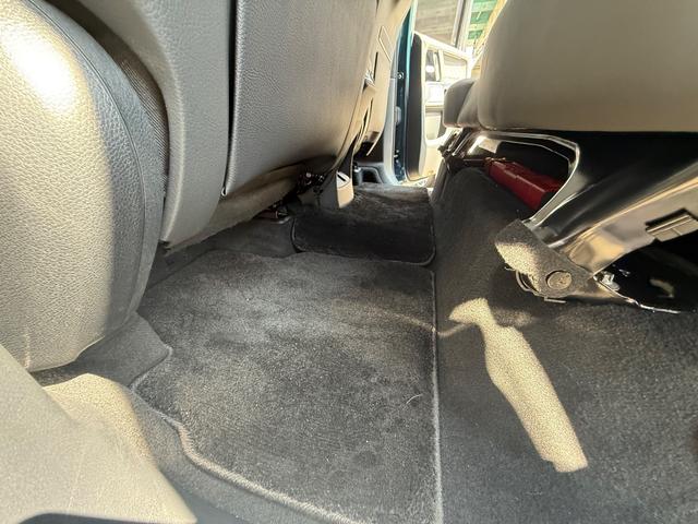 Gクラス G450d ローンチエディション ディーゼルターボ 4WD AMGラインエクステリア ボディオプションカラー Burmester3Dサラウンドシステム ボディ同色スペアタイヤリング ガラススライディングルーフ(57枚目)