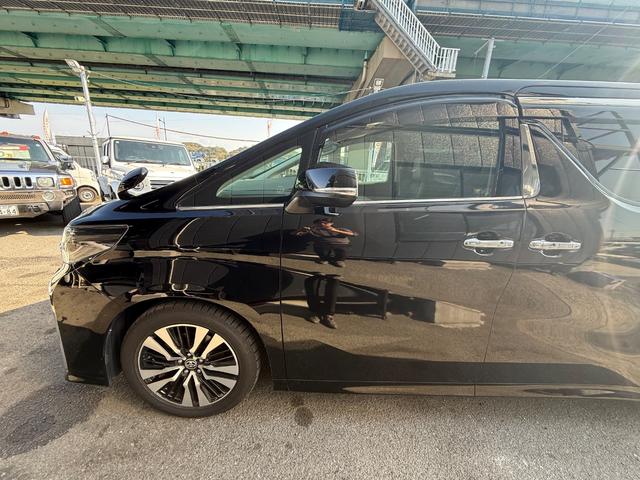 アルファード ２．５Ｓ　Ｃパッケージ　全国対応１年保証　アルパインＥＸ１１Ｚナビ　アルパインフリップダウンモニター　オットマンシート　Ｂｌｕｅｔｏｏｔｈ　バックカメラ　両側電動スライド　３眼ヘッドライト　シートヒーター　レーダー（10枚目）