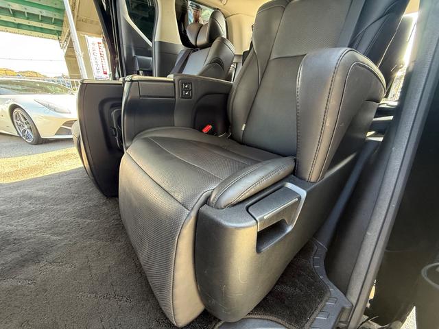 アルファード ２．５Ｓ　Ｃパッケージ　全国対応１年保証　アルパインＥＸ１１Ｚナビ　アルパインフリップダウンモニター　オットマンシート　Ｂｌｕｅｔｏｏｔｈ　バックカメラ　両側電動スライド　３眼ヘッドライト　シートヒーター　レーダー（55枚目）