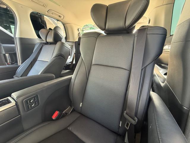 アルファード ２．５Ｓ　Ｃパッケージ　全国対応１年保証　アルパインＥＸ１１Ｚナビ　アルパインフリップダウンモニター　オットマンシート　Ｂｌｕｅｔｏｏｔｈ　バックカメラ　両側電動スライド　３眼ヘッドライト　シートヒーター　レーダー（56枚目）