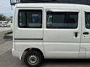 当店は毎週行われる中古車オークションから、専門スタッフが実車を確認した上でお車を仕入れてきます。その中から厳選したお車を低価格のときに仕入れてきますので、低価格・高品質な中古車をご提供しております。