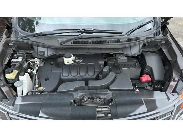 エルグランド ２５０ハイウェイスターＳ　アーバンクロム　ＣＶＴＦ圧送交換　シートカバー　エンジンスラッジナイザー施工　エアコンフラッシング　ウォターポンプ交換　サーモスタット交換　ＬＬＣ交換　補器ベルト交換　ベルトテンショナー交換　プラグ交換　スロットル清（32枚目）