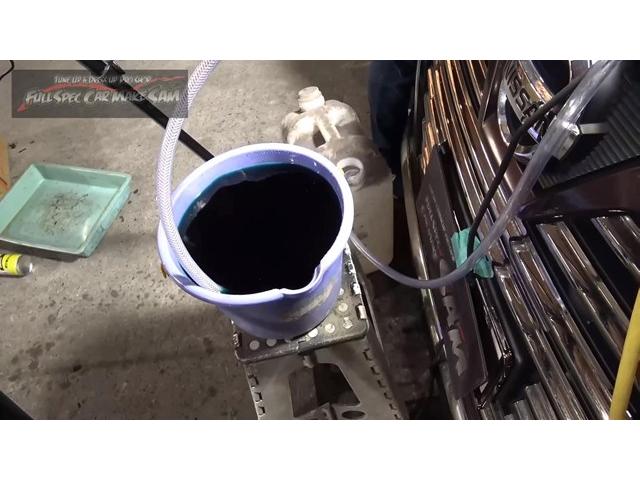 エルグランド ２５０ハイウェイスターＳ　アーバンクロム　ＣＶＴＦ圧送交換　シートカバー　エンジンスラッジナイザー施工　エアコンフラッシング　ウォターポンプ交換　サーモスタット交換　ＬＬＣ交換　補器ベルト交換　ベルトテンショナー交換　プラグ交換　スロットル清（54枚目）
