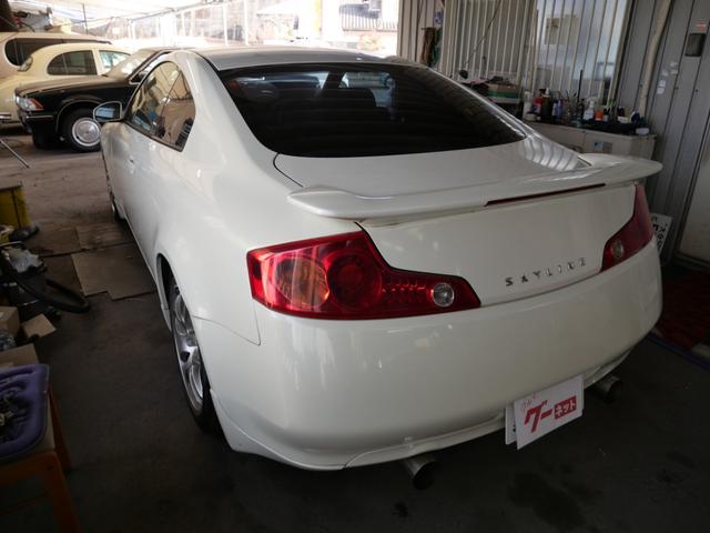 スカイライン ３５０ＧＴ　プレミアム　７０ｔｈ－ＩＩ　後期用純正１９インチアルミホイール　本革パワーシート　シートヒーター　ＥＴＣ　車高調　社外マフラー　ＢＯＳＥサウンド　キーレスエントリー（7枚目）