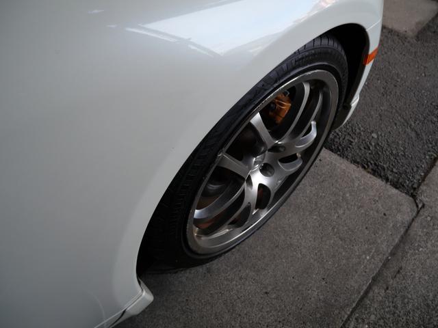 スカイライン ３５０ＧＴ　プレミアム　７０ｔｈ－ＩＩ　後期用純正１９インチアルミホイール　本革パワーシート　シートヒーター　ＥＴＣ　車高調　社外マフラー　ＢＯＳＥサウンド　キーレスエントリー（11枚目）