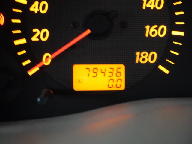 スカイライン ３５０ＧＴ　プレミアム　７０ｔｈ－ＩＩ　後期用純正１９インチアルミホイール　本革パワーシート　シートヒーター　ＥＴＣ　車高調　社外マフラー　ＢＯＳＥサウンド　キーレスエントリー（21枚目）