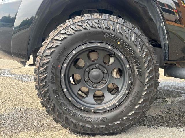 ハイラックスサーフ ＳＳＲ－Ｘリミテッド　４ＷＤ　ドライブレコーダー　ＥＴＣ　バックカメラ　ナビ　ＴＶ　オートライト　アルミホイール　キーレスエントリー　電動格納ミラー　ＡＴ　盗難防止システム　衝突安全ボディ　ＣＤ　ＤＶＤ再生（15枚目）
