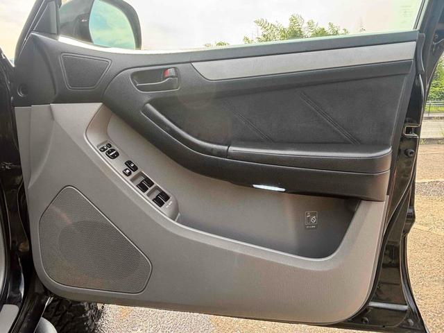 ハイラックスサーフ ＳＳＲ－Ｘリミテッド　４ＷＤ　ドライブレコーダー　ＥＴＣ　バックカメラ　ナビ　ＴＶ　オートライト　アルミホイール　キーレスエントリー　電動格納ミラー　ＡＴ　盗難防止システム　衝突安全ボディ　ＣＤ　ＤＶＤ再生（16枚目）