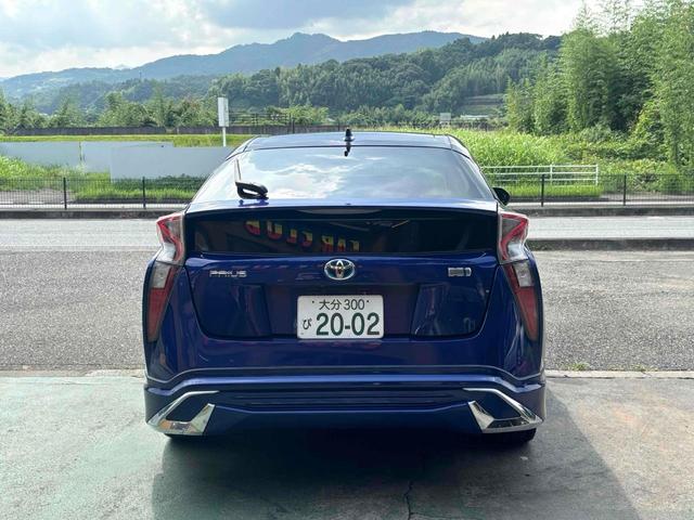 プリウス Ｓツーリングセレクション　ドライブレコーダー　ＥＴＣ　バックカメラ　ナビ　ＴＶ　アルミホイール　オートライト　ＬＥＤヘッドランプ　ＣＶＴ　シートヒーター　スマートキー　電動格納ミラー　盗難防止システム　ＣＤ　ＵＳＢ（8枚目）