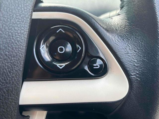 プリウス Ｓツーリングセレクション　ドライブレコーダー　ＥＴＣ　バックカメラ　ナビ　ＴＶ　アルミホイール　オートライト　ＬＥＤヘッドランプ　ＣＶＴ　シートヒーター　スマートキー　電動格納ミラー　盗難防止システム　ＣＤ　ＵＳＢ（22枚目）