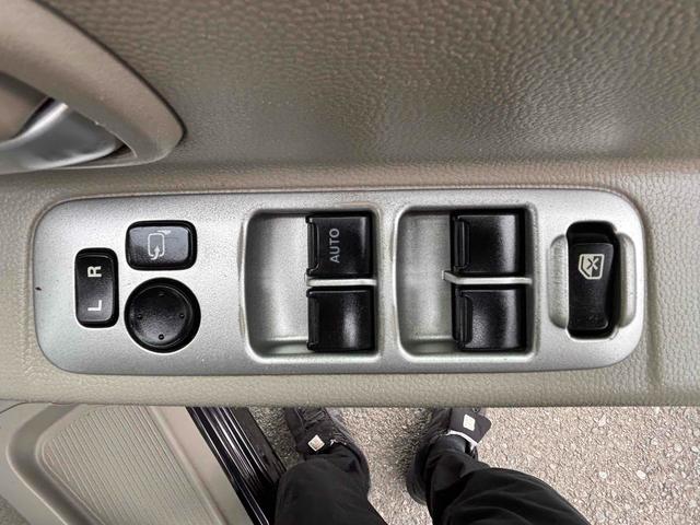 エブリイワゴン ＰＺターボスペシャル　ＥＴＣ　両側電動スライドドア　ナビ　ＴＶ　ＨＩＤ　キーレスエントリー　電動格納ミラー　ＡＴ　盗難防止システム　ＡＢＳ　ＣＤ　ＵＳＢ　アルミホイール　衝突安全ボディ　エアコン　パワーステアリング（11枚目）