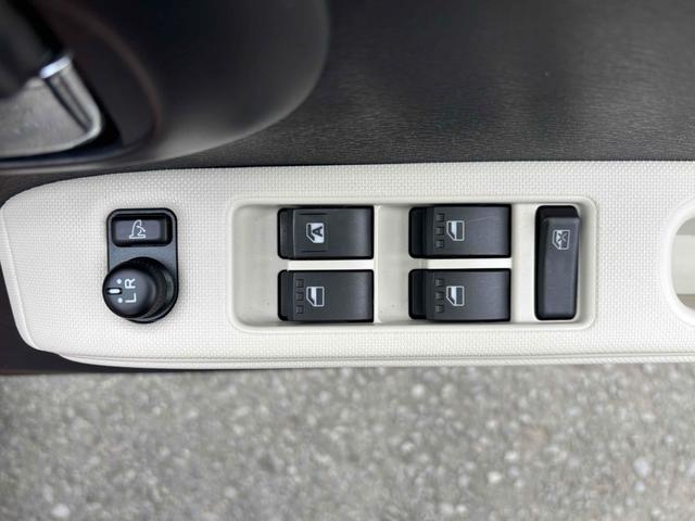 ミラココア ココアＸ　ナビ　ＴＶ　キーレスエントリー　アイドリングストップ　電動格納ミラー　ベンチシート　ＣＶＴ　盗難防止システム　ＡＢＳ　ＣＤ　ＵＳＢ　ミュージックプレイヤー接続可　ルーフレール　衝突安全ボディ　エアコン（11枚目）