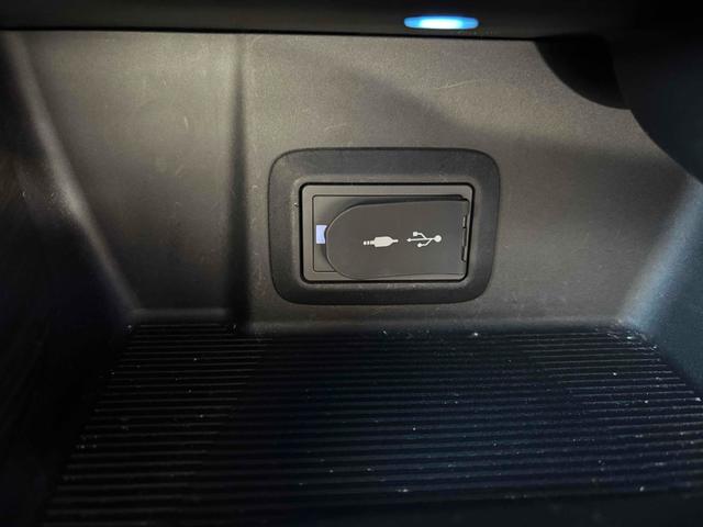 ハリアー Ｚ　全周囲カメラ　クリアランスソナー　オートクルーズコントロール　レーンアシスト　パワーシート　衝突被害軽減システム　ナビ　ＴＶ　オートマチックハイビーム　オートライト　ＬＥＤヘッドランプ　電動リアゲート（55枚目）