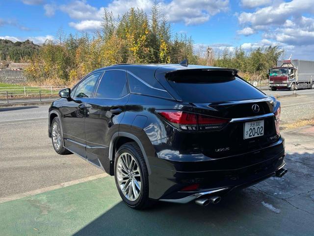 �C���ɍ��킹�Ē����I�ɑ��삷�邱�ƂŁA�ԓ������ł����K�ɕۂĂ܂��B