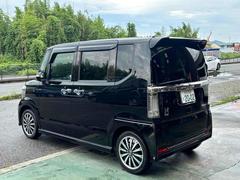 お客様が快適にお車をお使いいただけるようにアフターサービスにも力を入れておりますので、ご購入後も末長いお付き合いを宜しくお願いします。 7