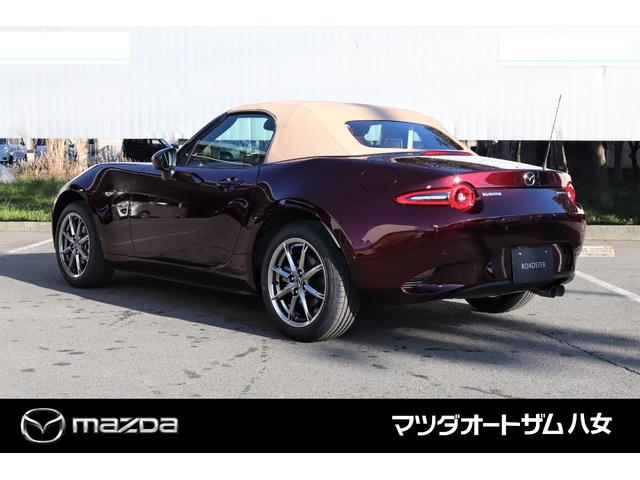 ロードスター ３５周年記念車　当店展示車　コーティング済み　室内展示（7枚目）