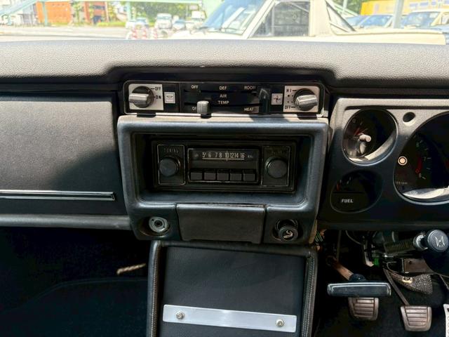ブルーバード 　１８００ＳＳＳ　ローバック５速　Ｌ１８改２０００ｃｃ　ソレックス４４パイ　タコアシ　ストレート（15枚目）