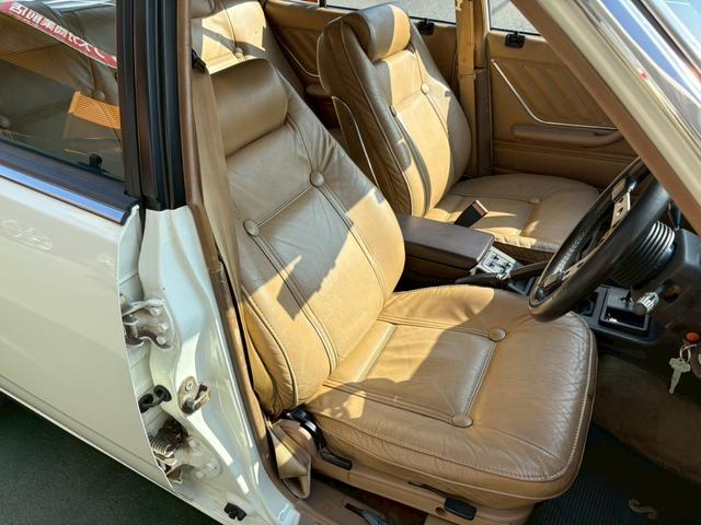 スカイライン ２０００ＧＴ－Ｅ　Ｘ　純正本革　ソレクッス４０　５速　タコアシ　マフラー　車高調（20枚目）