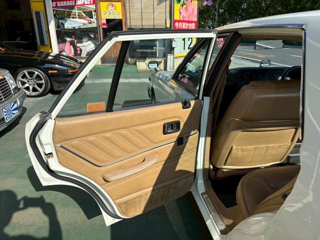 スカイライン ２０００ＧＴ－Ｅ　Ｘ　純正本革　ソレクッス４０　５速　タコアシ　マフラー　車高調（40枚目）