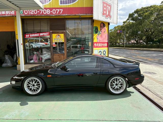 フェアレディＺ バージョンＳ　ノーマルルーフ　ノンターボ　５速　車高調　マフラー　１８インチアルミ　タイミングベルト交換済み（9枚目）