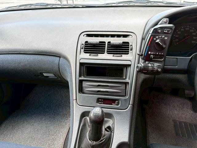 フェアレディＺ バージョンＳ　ノーマルルーフ　ノンターボ　５速　車高調　マフラー　１８インチアルミ　タイミングベルト交換済み（12枚目）