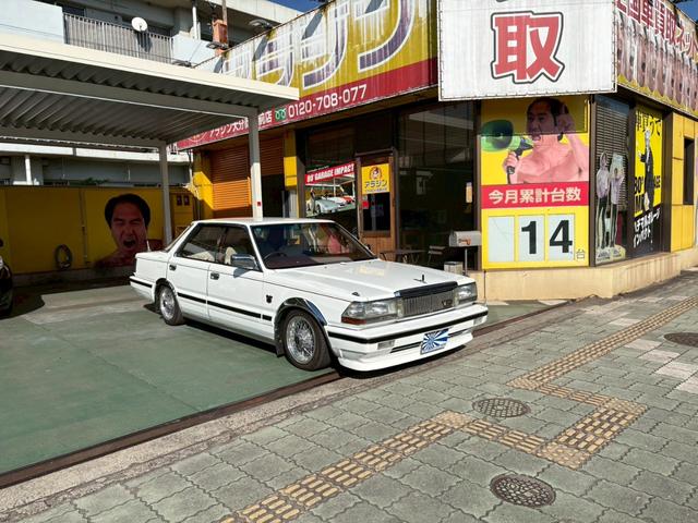 セドリック 　ＶＩＰ仕様　３ナンバー公認　当時物フォルテクスセンターロック　オリジナルマフラー　ＶＩＰふフロントパワーシート　ＶＩＰオーディオマイク　ＶＩＰライン　ＶＩＰエンブレム　３Ｌフェンダーモールドアモール（2枚目）