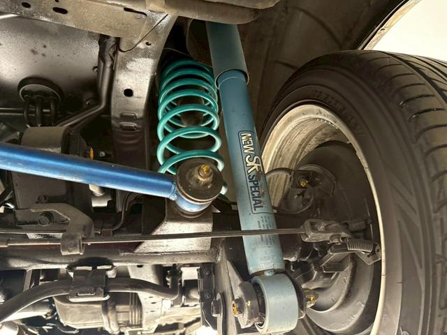 セドリック 　ＶＩＰ仕様　３ナンバー公認　当時物フォルテクスセンターロック　オリジナルマフラー　ＶＩＰふフロントパワーシート　ＶＩＰオーディオマイク　ＶＩＰライン　ＶＩＰエンブレム　３Ｌフェンダーモールドアモール（17枚目）