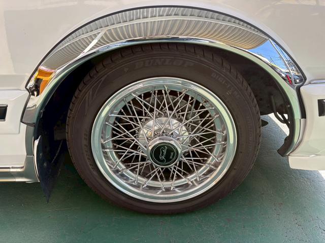 セドリック 　ＶＩＰ仕様　３ナンバー公認　当時物フォルテクスセンターロック　オリジナルマフラー　ＶＩＰふフロントパワーシート　ＶＩＰオーディオマイク　ＶＩＰライン　ＶＩＰエンブレム　３Ｌフェンダーモールドアモール（25枚目）