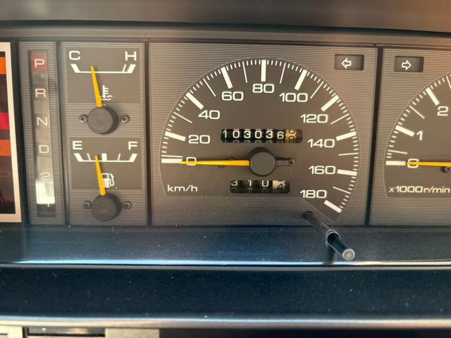 セドリック 　ＶＩＰ仕様　３ナンバー公認　当時物フォルテクスセンターロック　オリジナルマフラー　ＶＩＰふフロントパワーシート　ＶＩＰオーディオマイク　ＶＩＰライン　ＶＩＰエンブレム　３Ｌフェンダーモールドアモール（36枚目）