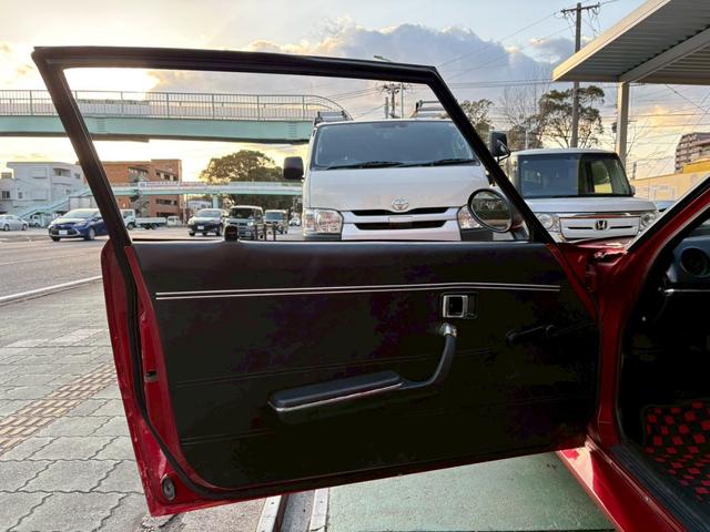 マツダ サバンナRX-7 ダウンドラフトWEBER仕様 5速 フルエアロ タコアシ マフラー 車高調 アイローネゲート オイルクーラー アルミラジエター(28枚目)