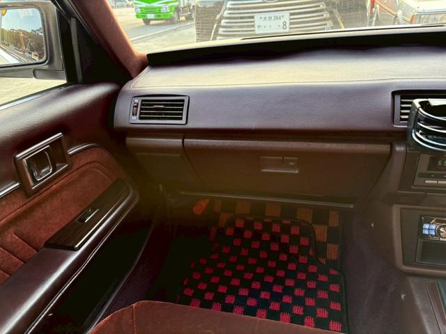 クレスタ 　エンジンＯＨ後１０００Ｋｍ　５速　ツインカムデジパネ　車高調　ＬＳＤ　フジツボタコアシ　ハヤシストリートリム鏡面加工　エアコン修理渡し（15枚目）