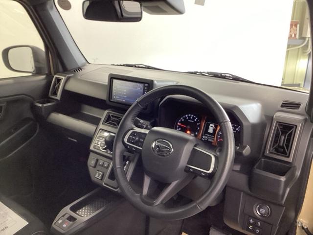 タフト Ｇ　ナビ　フルセグ　スカイフィールトップ　運転席助手席エアバッグ　被害軽減ブレーキ　コーナーセンサ　シートＨ　リアカメラ　スマートキー＆プッシュスタート　横滑り防止　ＵＳＢ接続　ＥＴＣ　サイドエアバッグ（3枚目）
