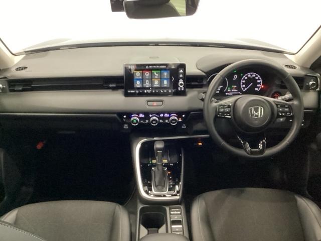 ヴェゼル ｅ：ＨＥＶＺ　メモリーナビ　ドラレコ　ＥＴＣ　衝突回避支援ブレーキ機能　スマキ　Ｐトランク　フルオートエアコン　Ｄレコ　エアバッグ　両席エアバック　Ｒカメ　パワーウィンドウ　ＬＥＤランプ　ソナー　クルーズＣ　ＵＳＢ（2枚目）